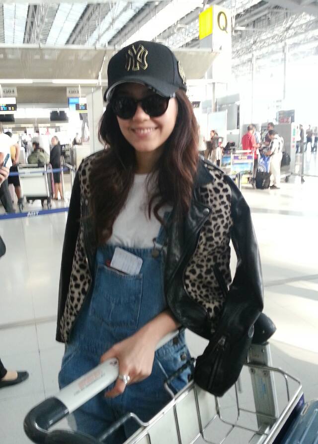 อัพเดทล่าสุด ชมพู่กับพลอย เฌอมาลย์ และเพื่อนLet's Go to France again!!!