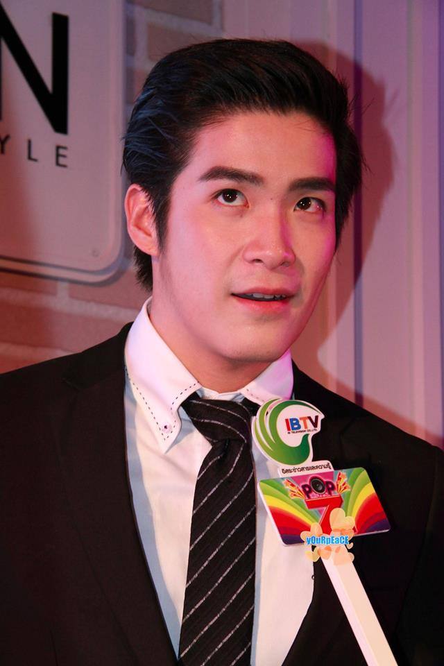 อาเล็ก ธีรเดช
