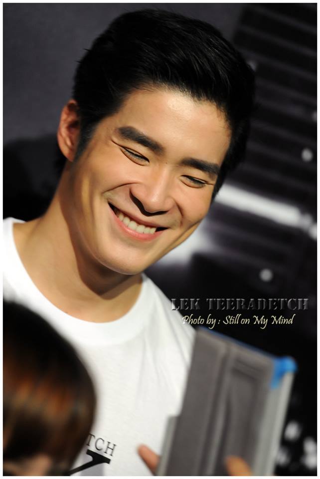 อาเล็ก ธีรเดช