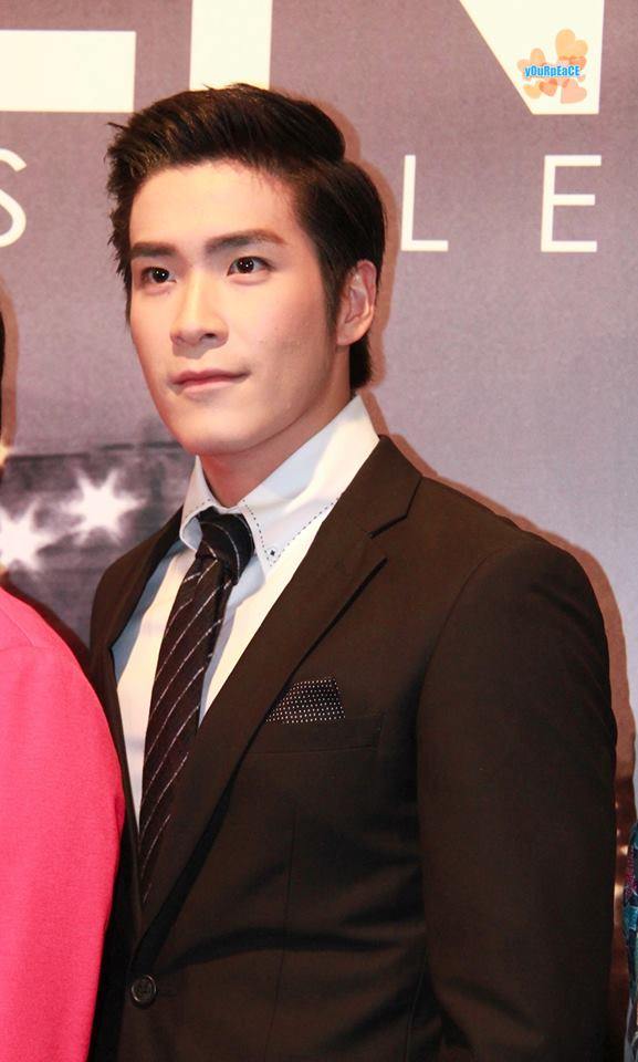 อาเล็ก ธีรเดช