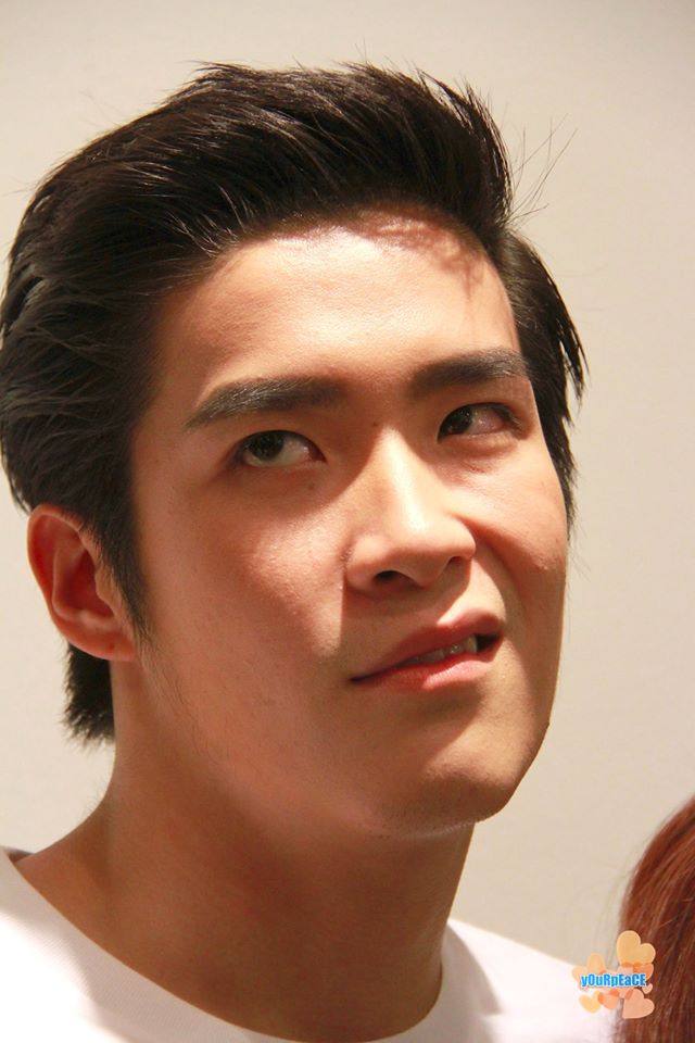 อาเล็ก ธีรเดช