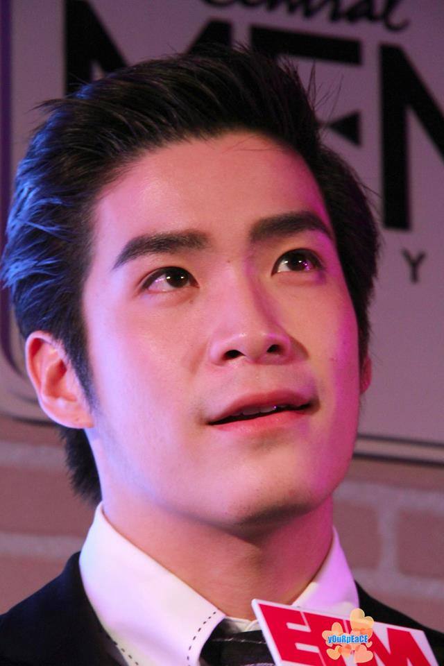 อาเล็ก ธีรเดช