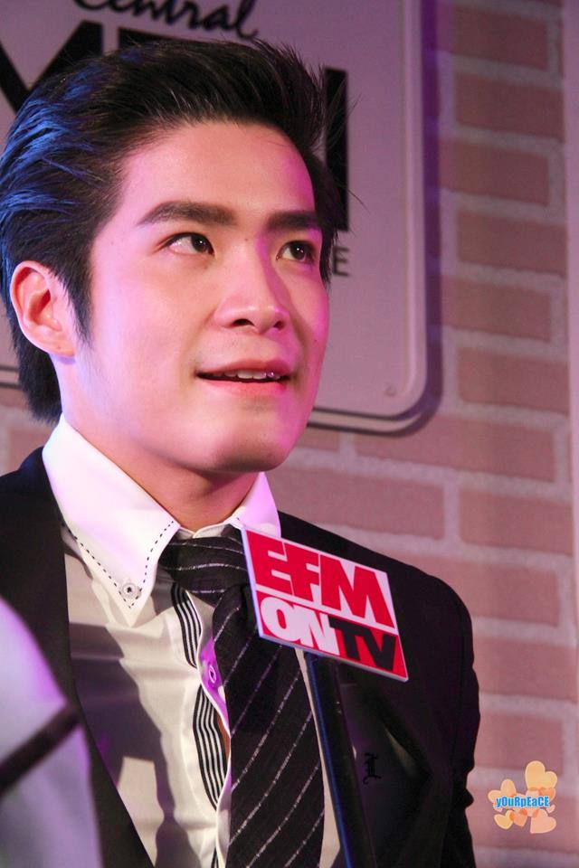 อาเล็ก ธีรเดช