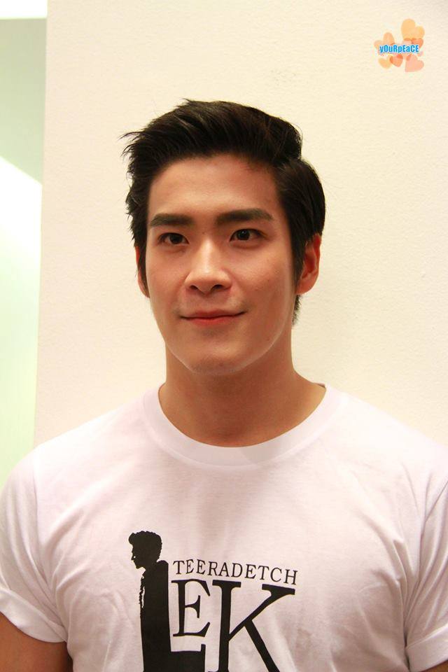 อาเล็ก ธีรเดช