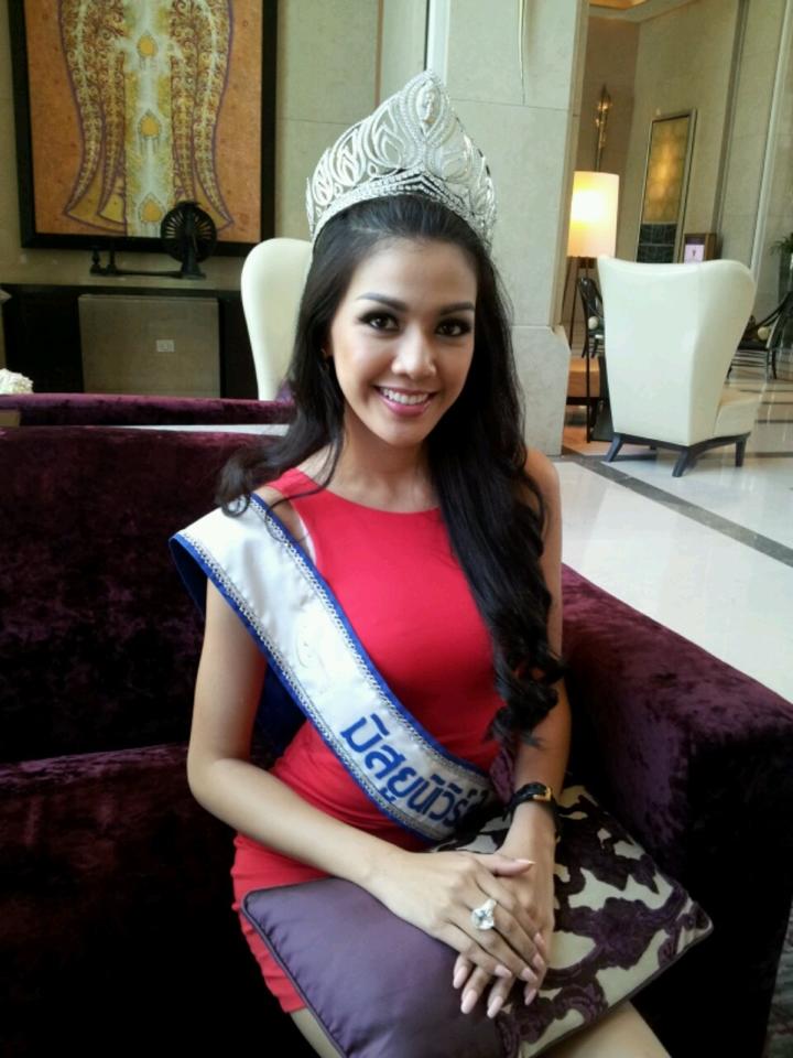 น้องๆมิสยูนิเวิร์สไทยแลนด์ 2013 ขอบคุณสื่อจ้า