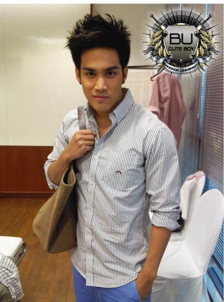 หนุ่มม.กรุงเทพ