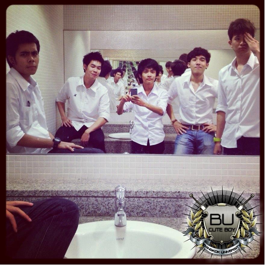 หนุ่มม.กรุงเทพ