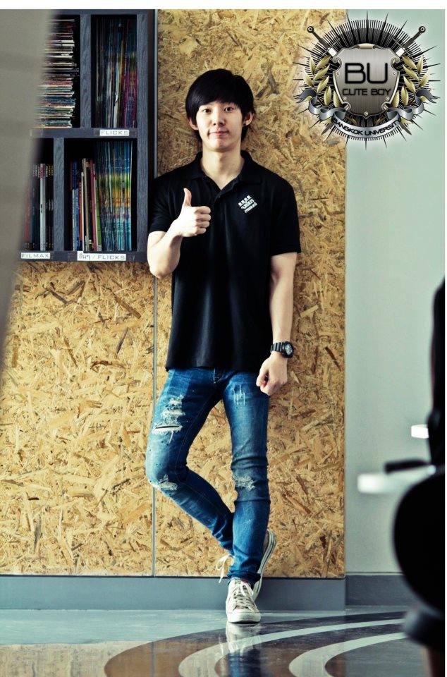 หนุ่มม.กรุงเทพ