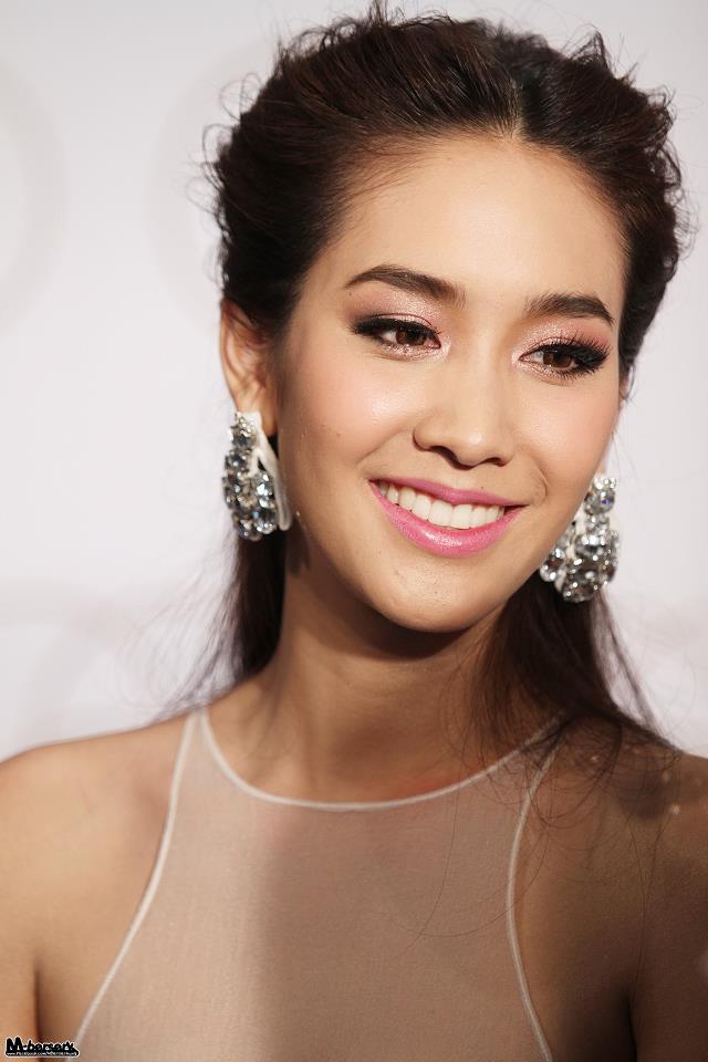 Make up สวยๆของดาราไทย ( เพิ่มเติมได้นะคะ )