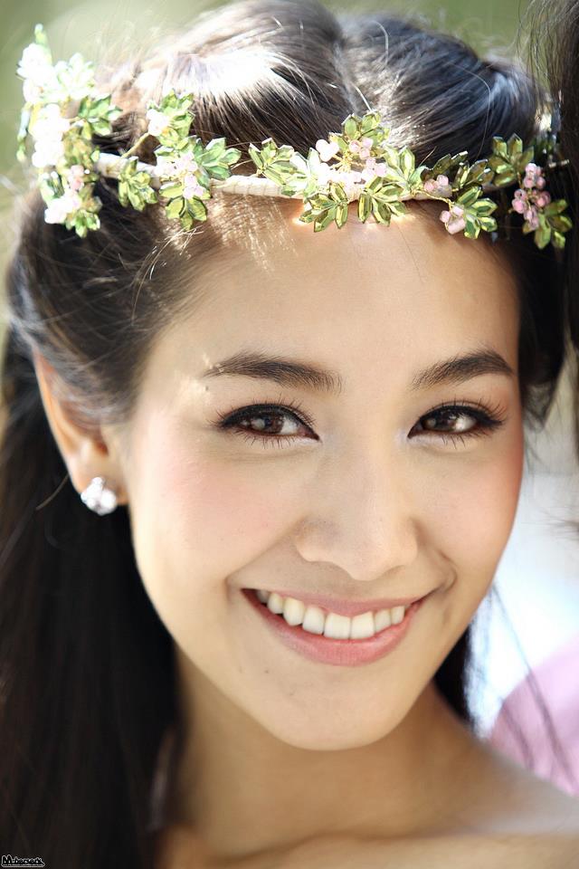 Make up สวยๆของดาราไทย ( เพิ่มเติมได้นะคะ )