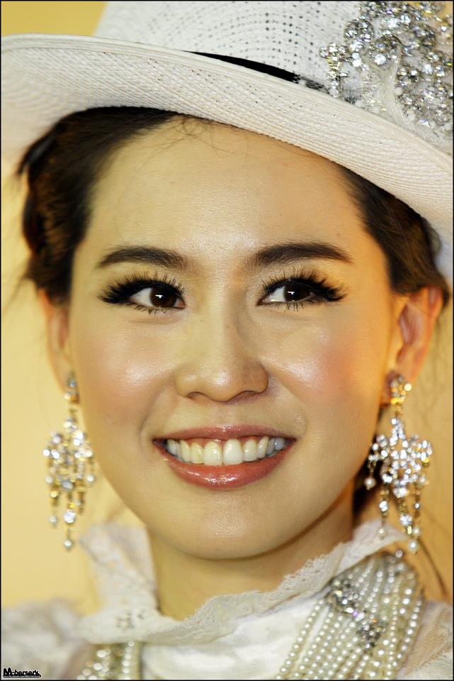 Make up สวยๆของดาราไทย ( เพิ่มเติมได้นะคะ )