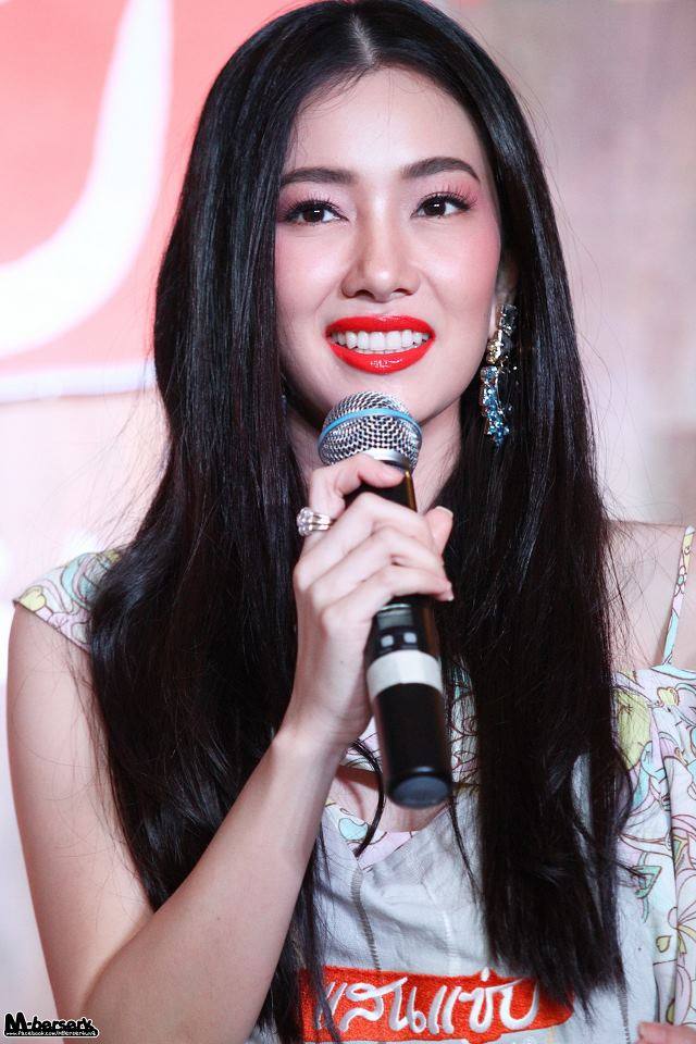 Make up สวยๆของดาราไทย ( เพิ่มเติมได้นะคะ )