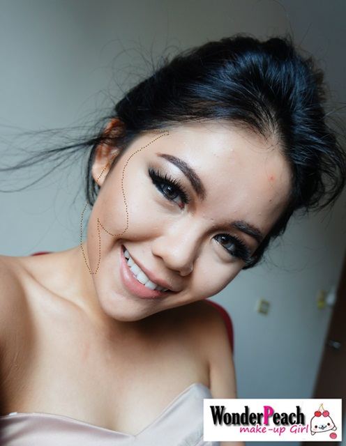 สาวสวยแต่งหน้าให้เหมือน ชมพู่ อารยา