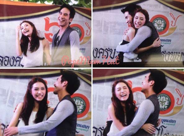 โป๊ป มิว กอดกันกลม จิ้นกระจาย ในงานประมูลการกุศล