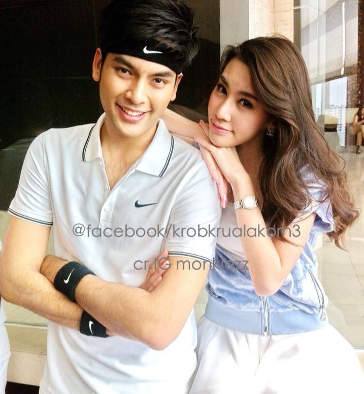 บอม ธนิน   คุณชายสสุดเท่@โชว์ลีลาหวดลูกเทนนิส