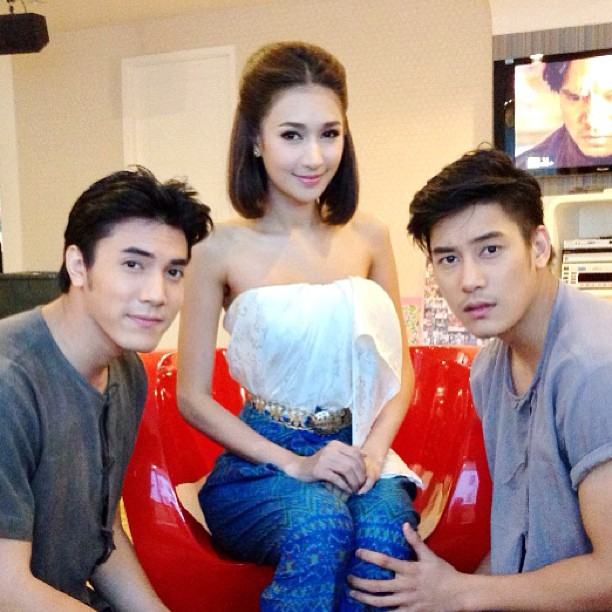 เนย โชติกา นางร้ายหน้าสวย