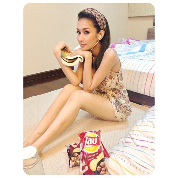 เนย โชติกา นางร้ายหน้าสวย