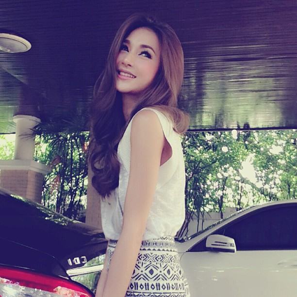 เนย โชติกา นางร้ายหน้าสวย
