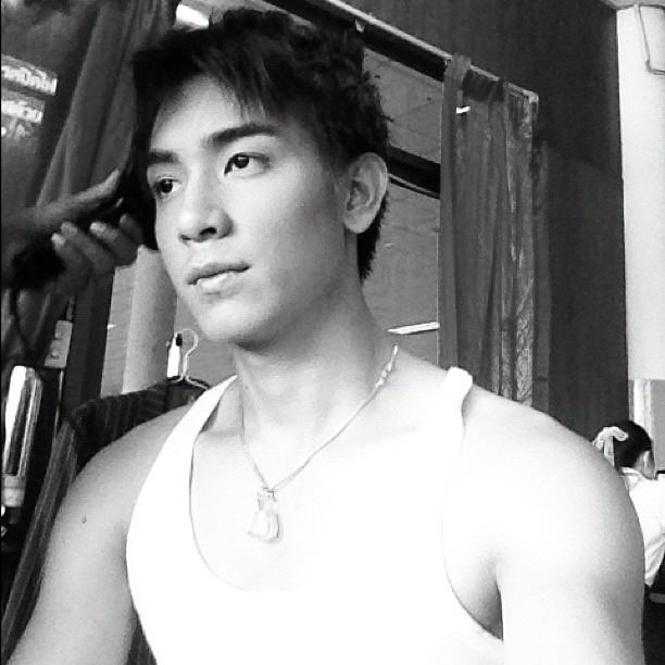 ถ้าดิฉันอยากบอกว่าอยากได้ผ้ชายคนนี้มากกกก หมู ภูศนะ (ศุภกิจ)