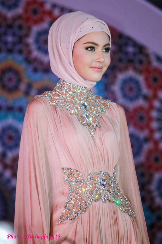 ใหม่ ดาวิกา Muslim Thai Expo
