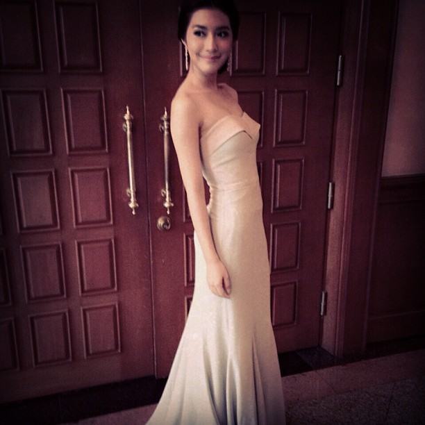 มิว นิษฐา สวยขาวตัวเล็ก