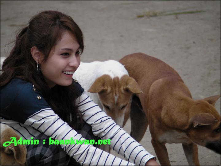 ขวัญ อุษามณี (รูปตอนไปทำบุญ)^___^