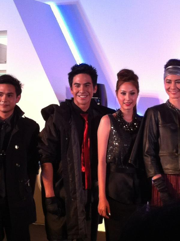 ขวัญ - โป๊ป