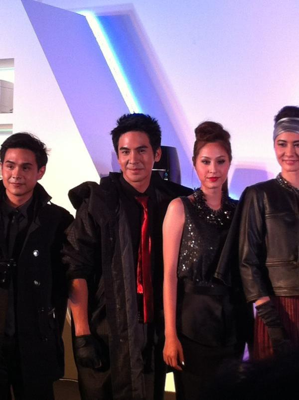 ขวัญ - โป๊ป