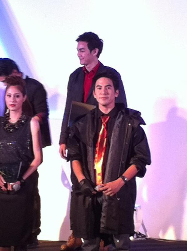 ขวัญ - โป๊ป