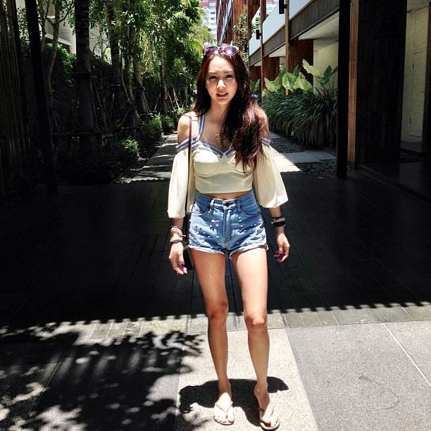 เบเบ้ โฟร์ สาวน้อยหน้าเด็กตลอดกาล