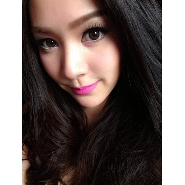 เบเบ้ โฟร์ สาวน้อยหน้าเด็กตลอดกาล