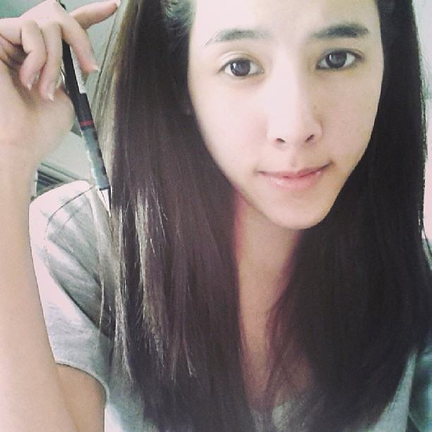 เบเบ้ โฟร์ สาวน้อยหน้าเด็กตลอดกาล