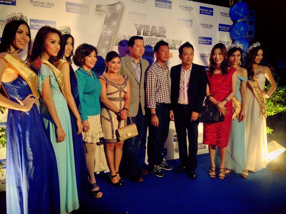 มิสแกรนด์ไทยแลนด์ 2013 ร่วมงานครบรอบ1ปี วุฒิศักดิ์ คลีนิก สาขาสีหนุ ประเทศกัมพูชา