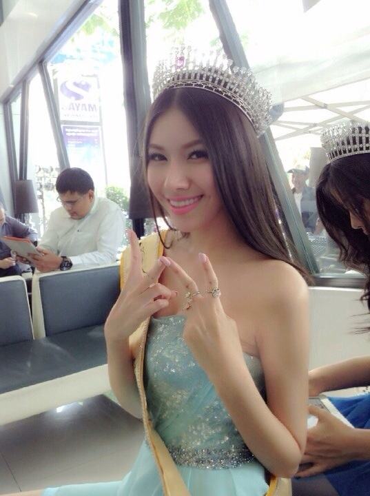 มิสแกรนด์ไทยแลนด์ 2013 ร่วมงานครบรอบ1ปี วุฒิศักดิ์ คลีนิก สาขาสีหนุ ประเทศกัมพูชา