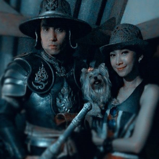 ยุ้ย ธัญญ์ พร้อมแก้งเพื่อน ปาร์ตี้สุดเฮฮาบนแพเมืองกาญจน์