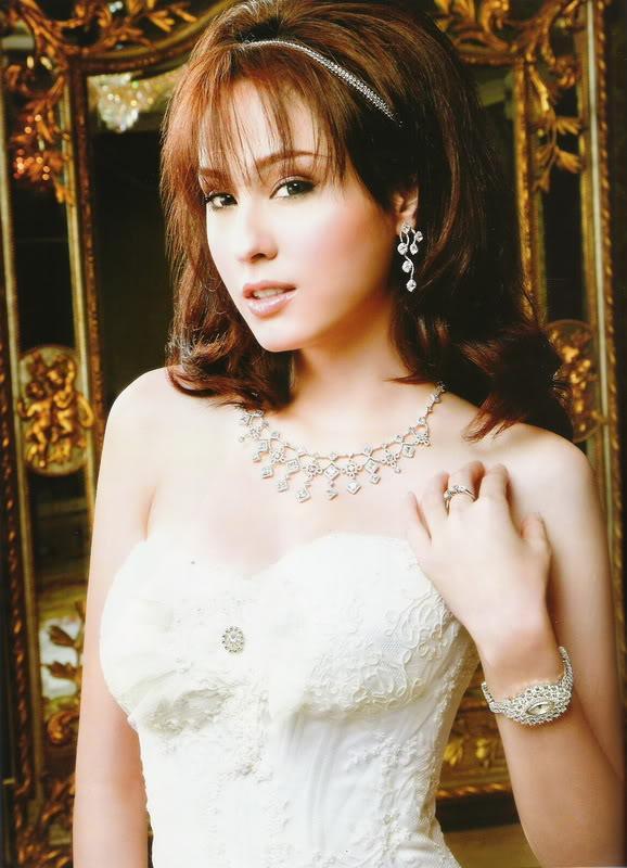 ขวัญ อุษามณี