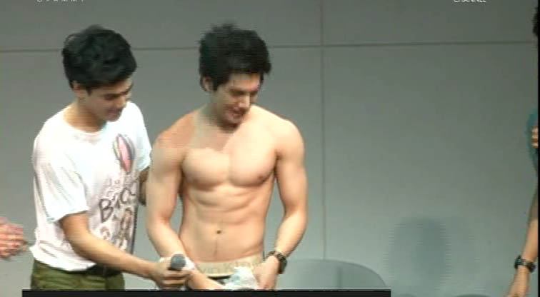 // เม้าส์ ณัฐชา  //