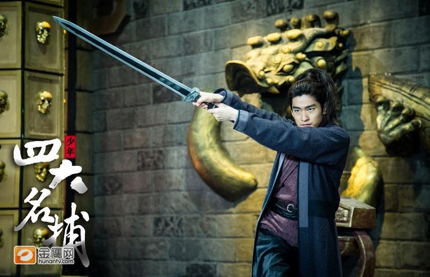 แหล่าสาวงามและหนุ่มหล่อ จากสี่มือปราบมหากาฬ-2013 ฉบับซีรี่ย์