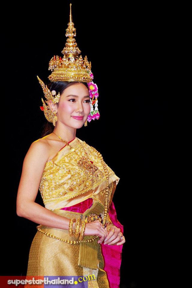 นุ่น วรนุช นางเอกผมสวยของวงการ