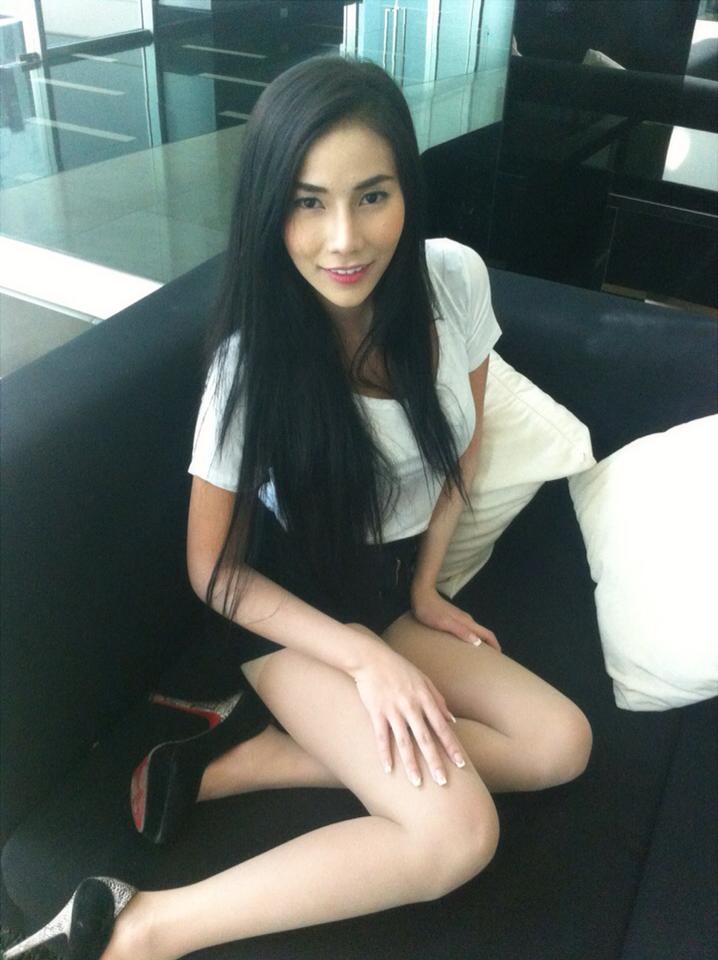 ชีสเค้ก พริตตี้ชื่อดังจาก Social Cam