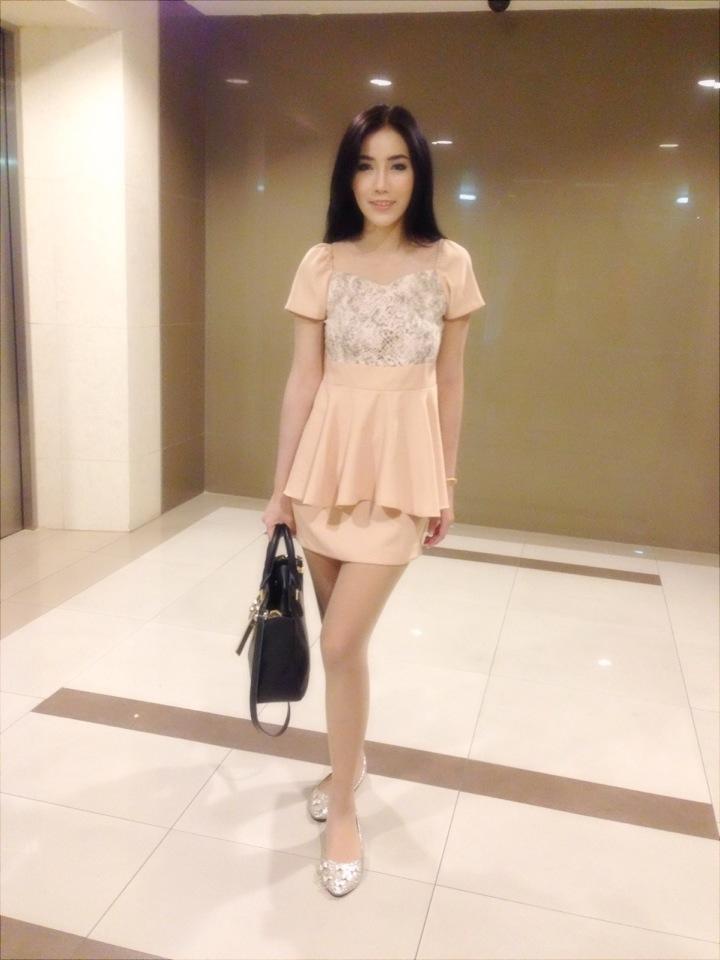 ชีสเค้ก พริตตี้ชื่อดังจาก Social Cam