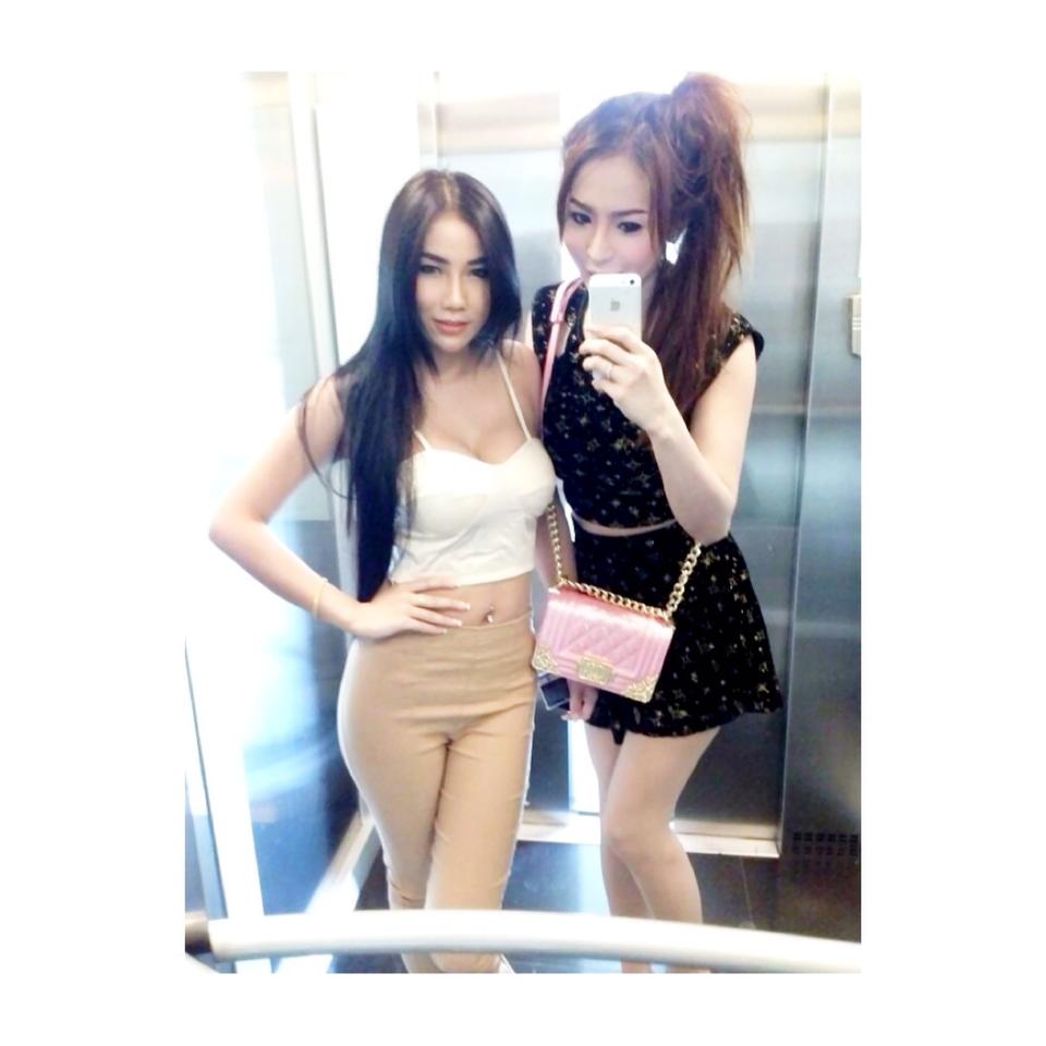ชีสเค้ก พริตตี้ชื่อดังจาก Social Cam