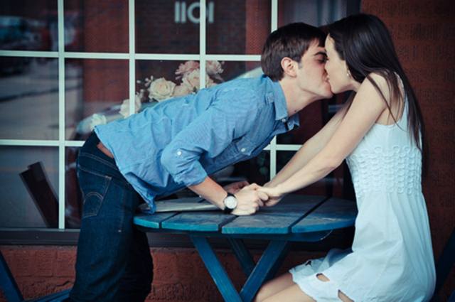 จูบแบบไหนดี sweet kiss