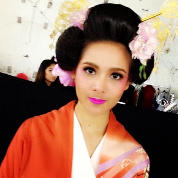 ญาญ่า-ณเดชน์ สวมมาดคู่รักญี่ปุ่น ในงานเปิดห้างแหลมทอง ระยอง