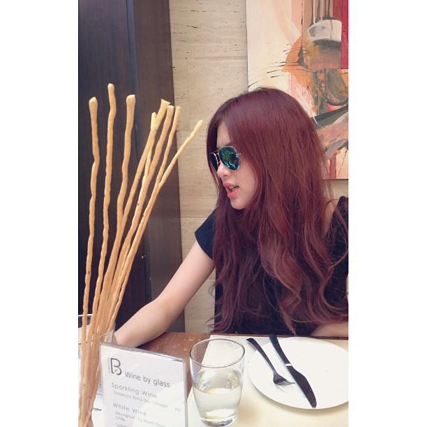 เบส โอลีฟ สูงขาวหุ่นดีขายาว