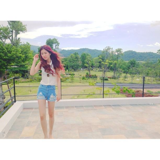 เบส โอลีฟ สูงขาวหุ่นดีขายาว