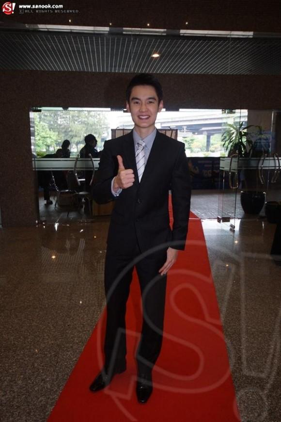 เคน-เจนี่ คว้านักแสดงดีเด่น รางวัลพิฆเนศวร ปี 2556