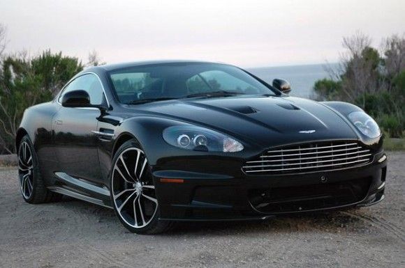 มาดูรถพี่นุ่น วรนุช ASTON MARTIN ราคา30ล้านกันเถอะพ่อแม่พี่น้องทุกคนที่รักพี่นุ่น วรนุช...
