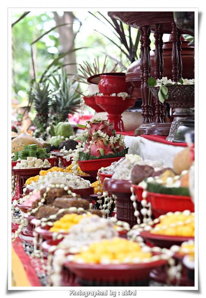 พิธีไหว้ครู &ldquo; นบไหว้สา ครูบาอาจารย์ศิลป์ &rdquo; คณะวิจิตรศิลป์ มช. 2555 [12 กรกฎาคม 2555]
