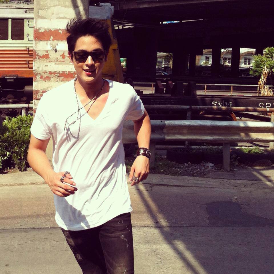 เจมส์ จิรายุ เบือยัง